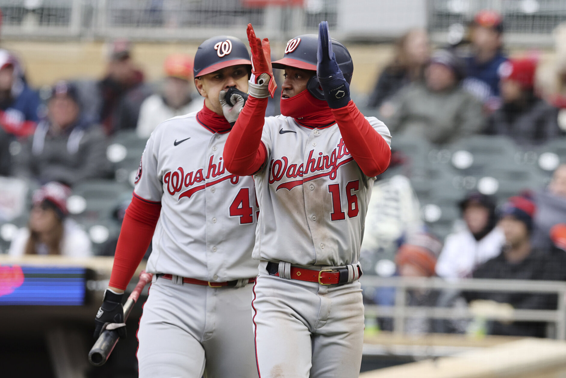 Meneses, Abrams lead Nats over Twins 10-4 in 35-degree chill - WTOP News
