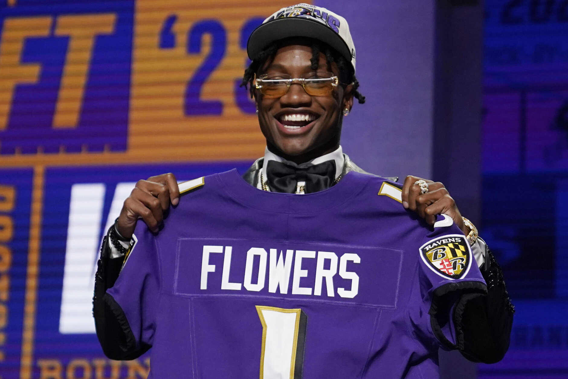 Ravens take WR Zay Flowers with 22nd pick in 1st round - WTOP News