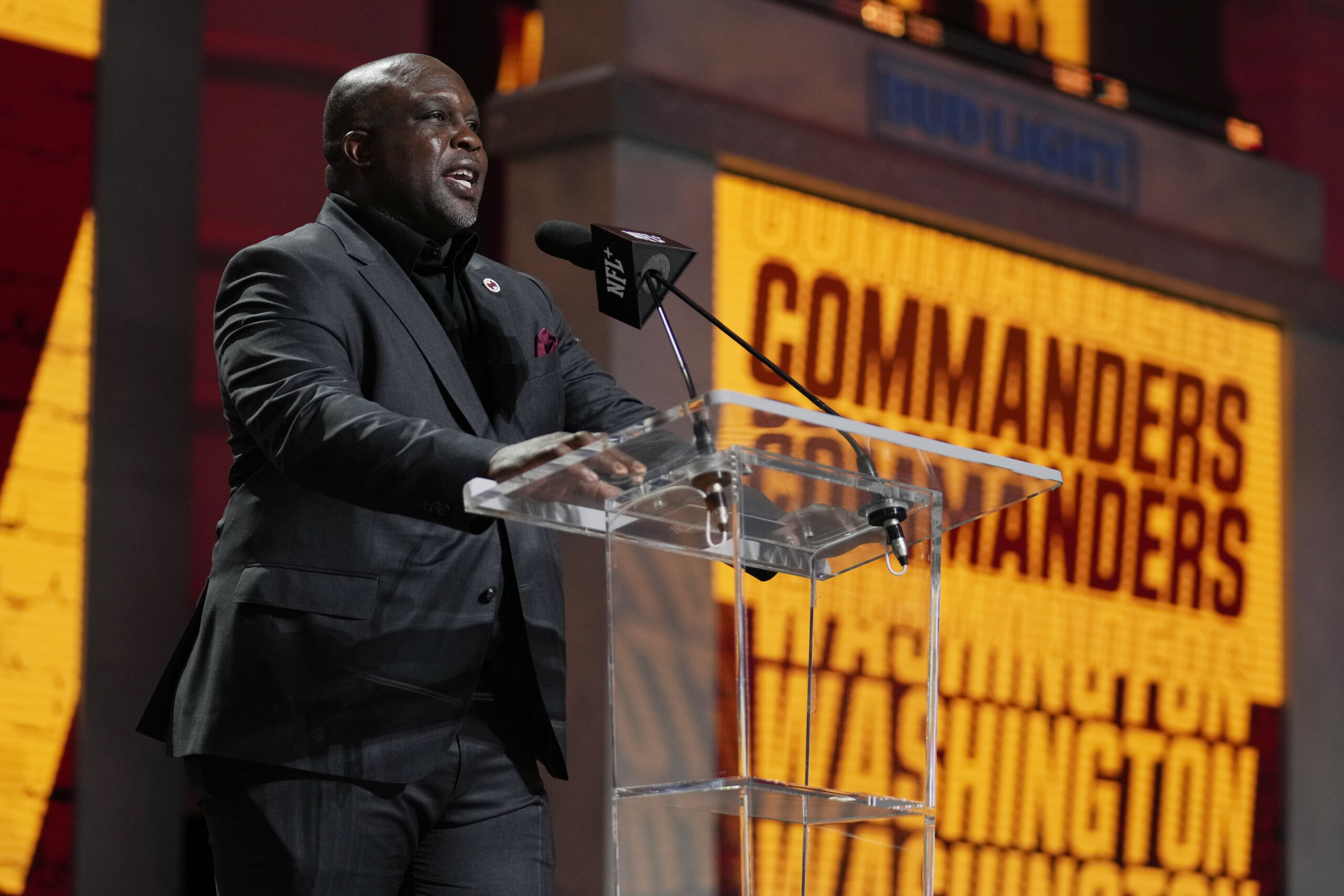 Commanders bolster defense and offensive line at NFL draft - The