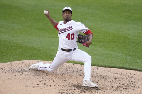 Gray throws 6 strong innings, Nationals beat Pirates 7-2