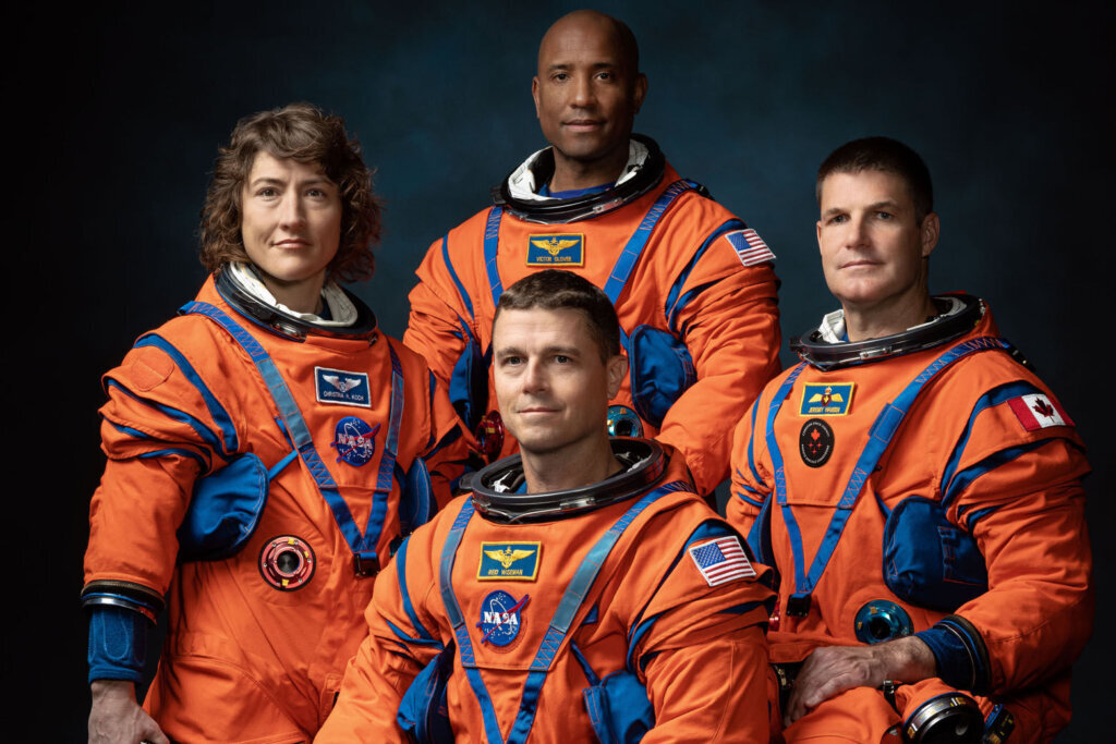 Official crew portrait for Artemis II, from left: NASA Astronauts Christina Koch, Victor Glover, Reid Wiseman, Canadian Space Agency Astronaut Jeremy Hansen. 