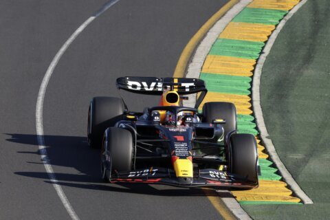 Verstappen wins in wild finish to F1 Australian Grand Prix