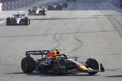 Pérez wins F1 sprint in Baku, Verstappen confronts Russell