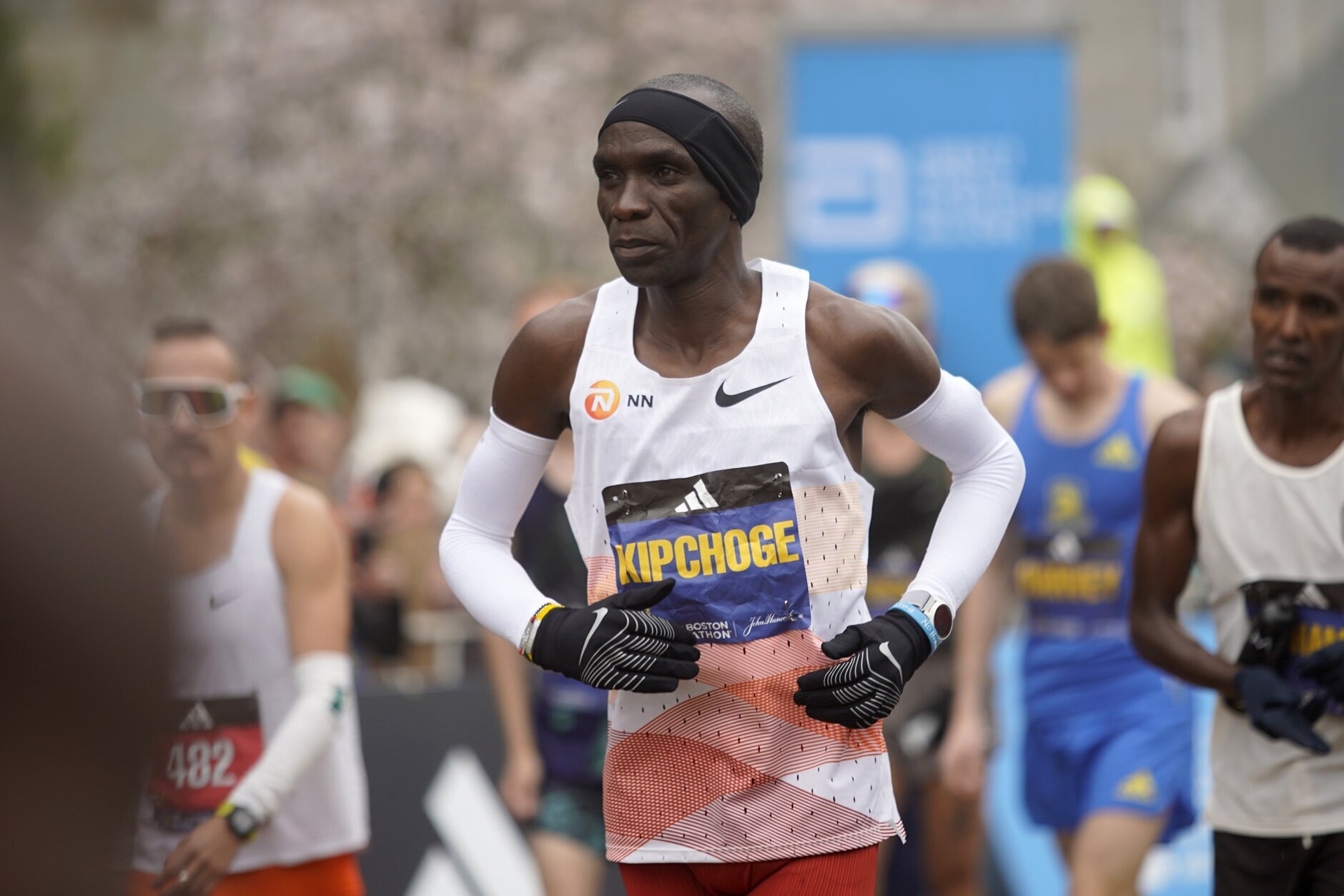 Boston Marathon sweep for Kenya, but not favorite Kipchoge - WTOP News