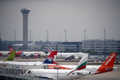 EU agrees to boost green fuels for aviation, cut emissions