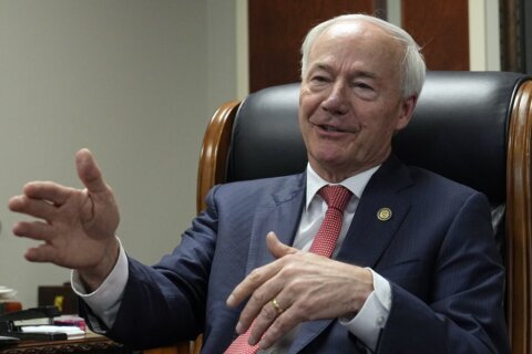 Asa Hutchinson formally launches 2024 campaign in Arkansas