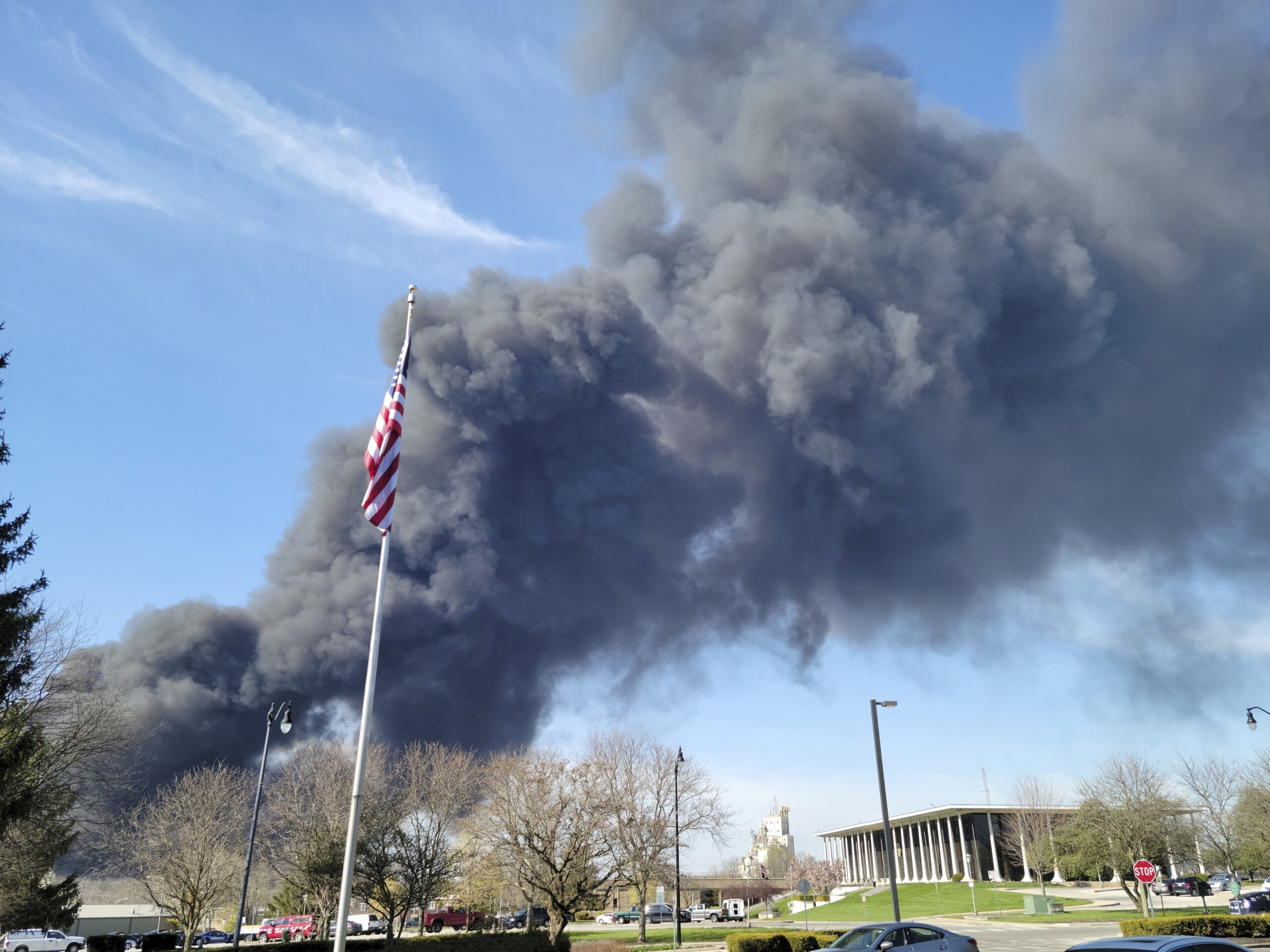 Hundreds forced from Indiana homes as plastics fire burns WTOP News
