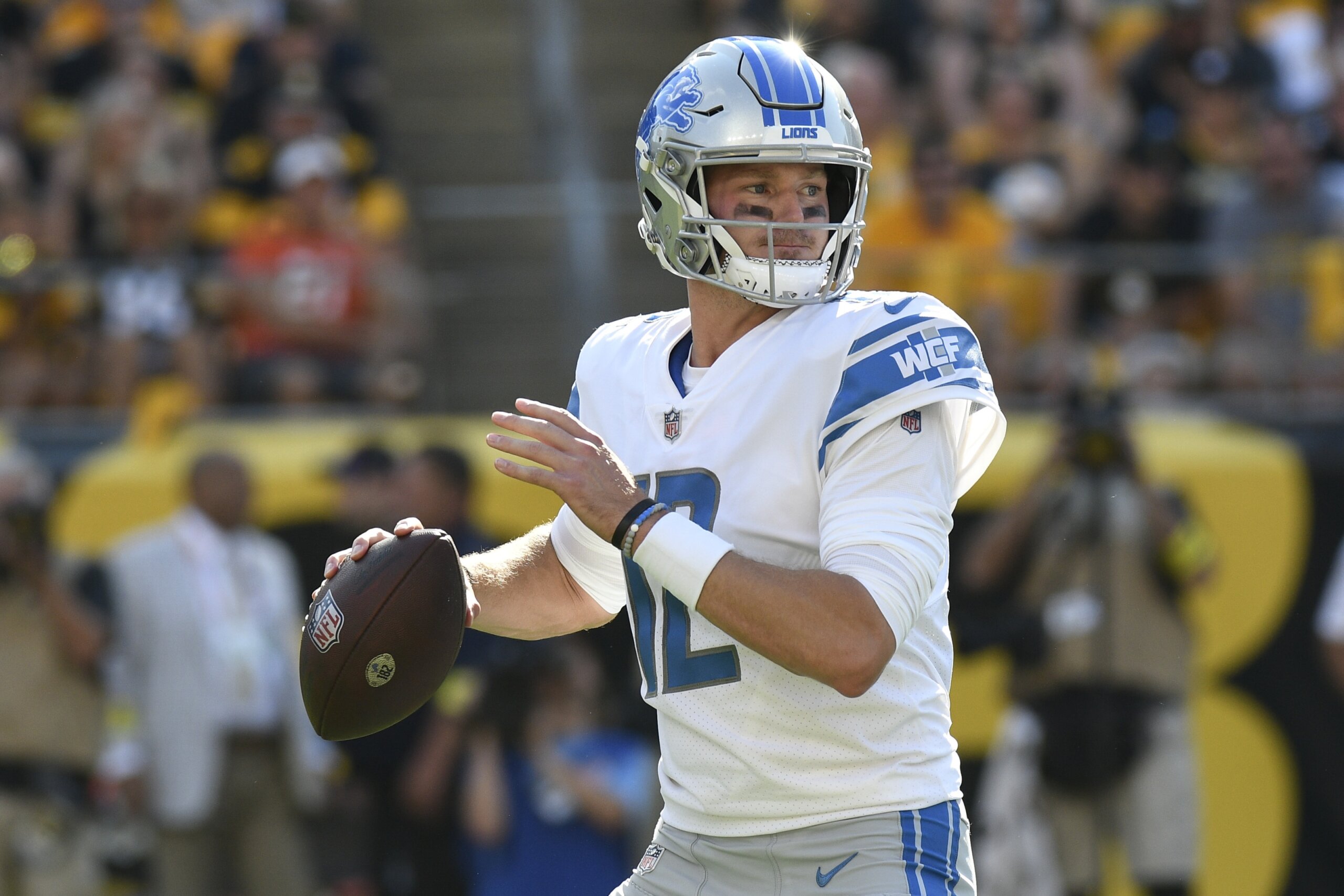 First QB helmet designed to help reduce concussions approved by