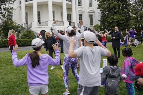 Jill Biden uses workout to honor military kids' sacrifices