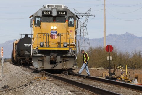 Unions say rails should forgo buybacks, spend on safety