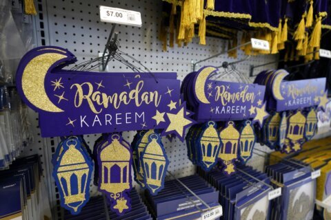 Lanterns and crescents: more retailers court Ramadan buyers