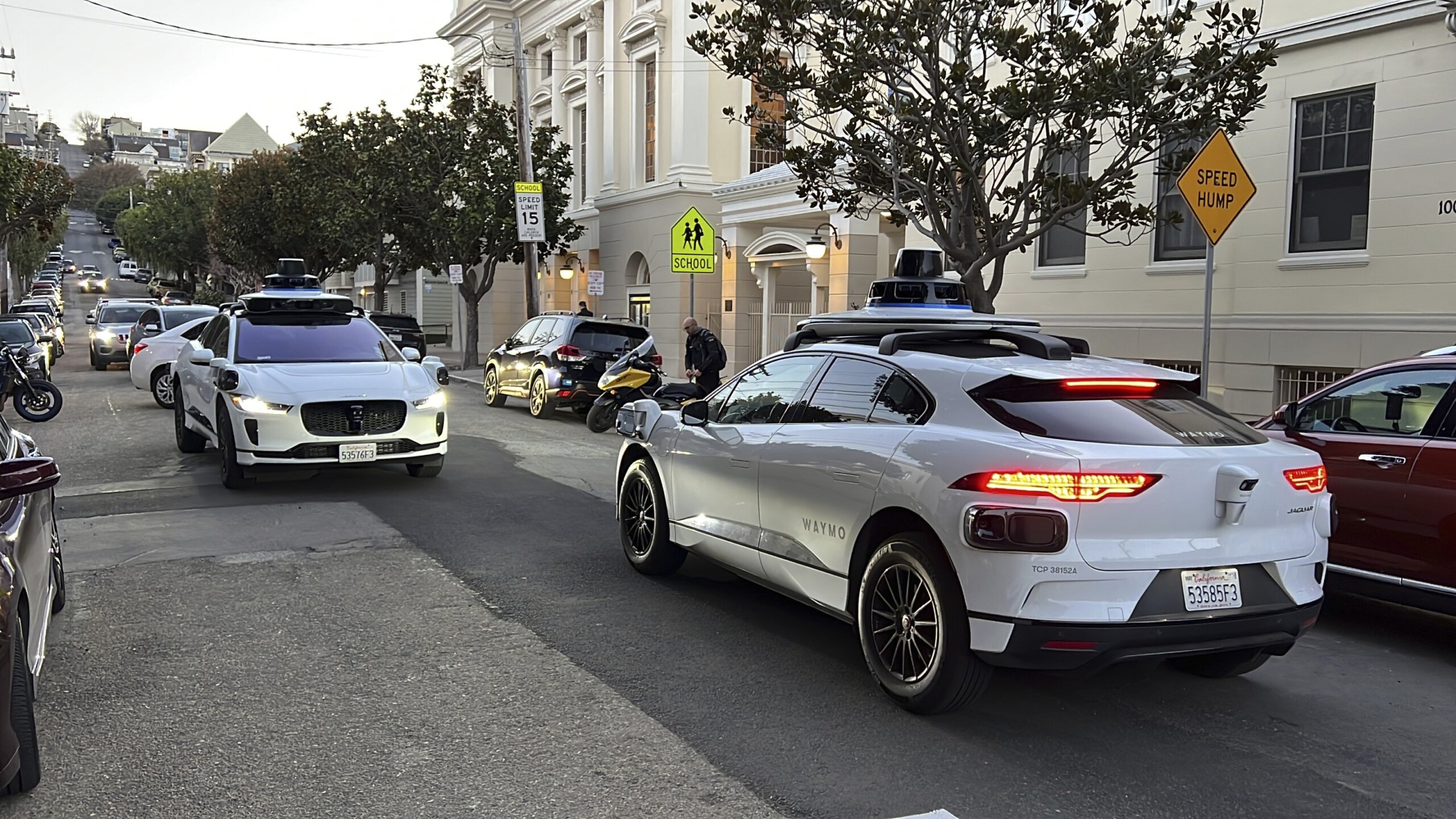 Robotaxis aim to take San Francisco on ride into the future  WTOP News