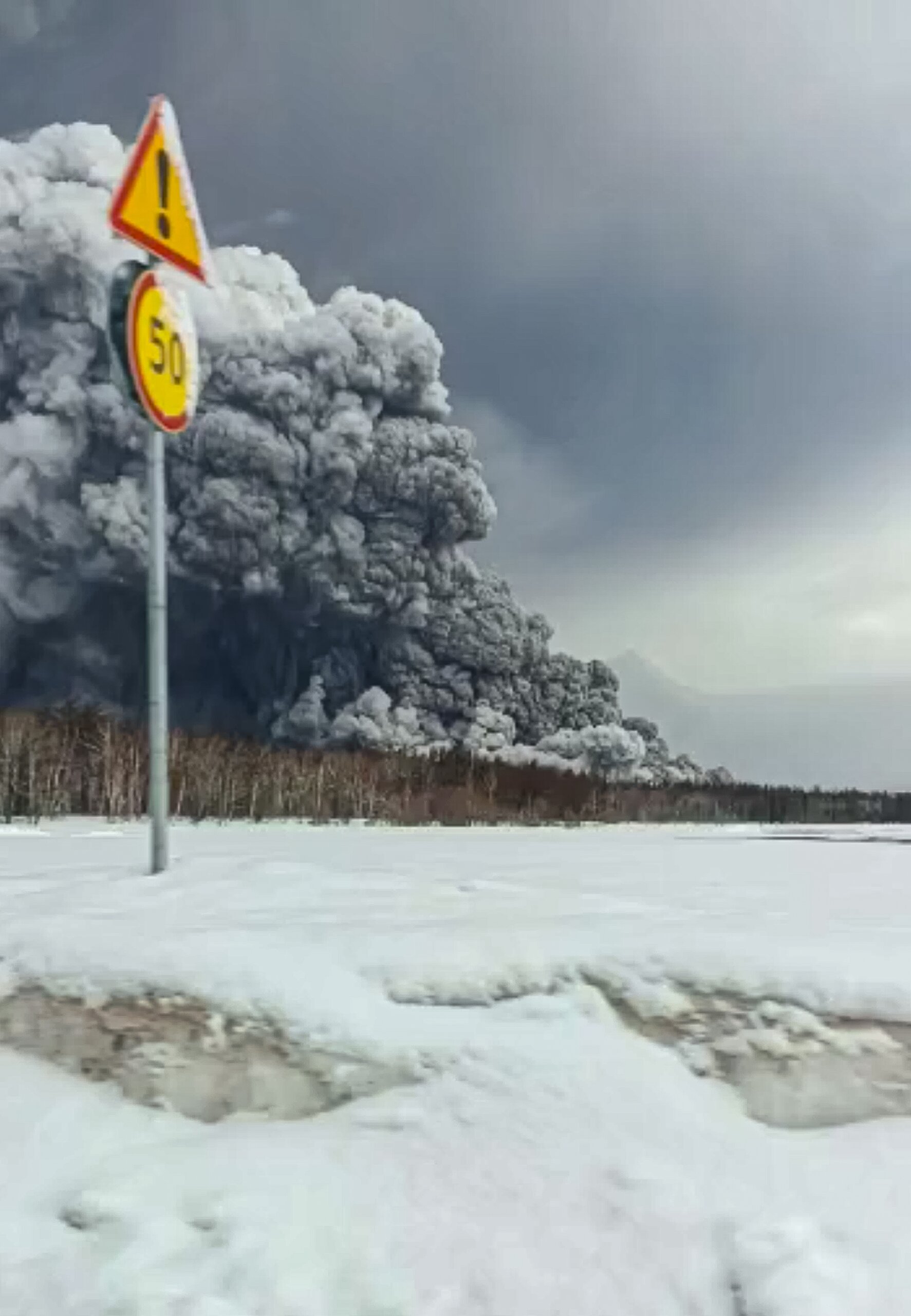 Volcano eruption in Russia’s Kamchatka spews vast ash clouds WTOP News