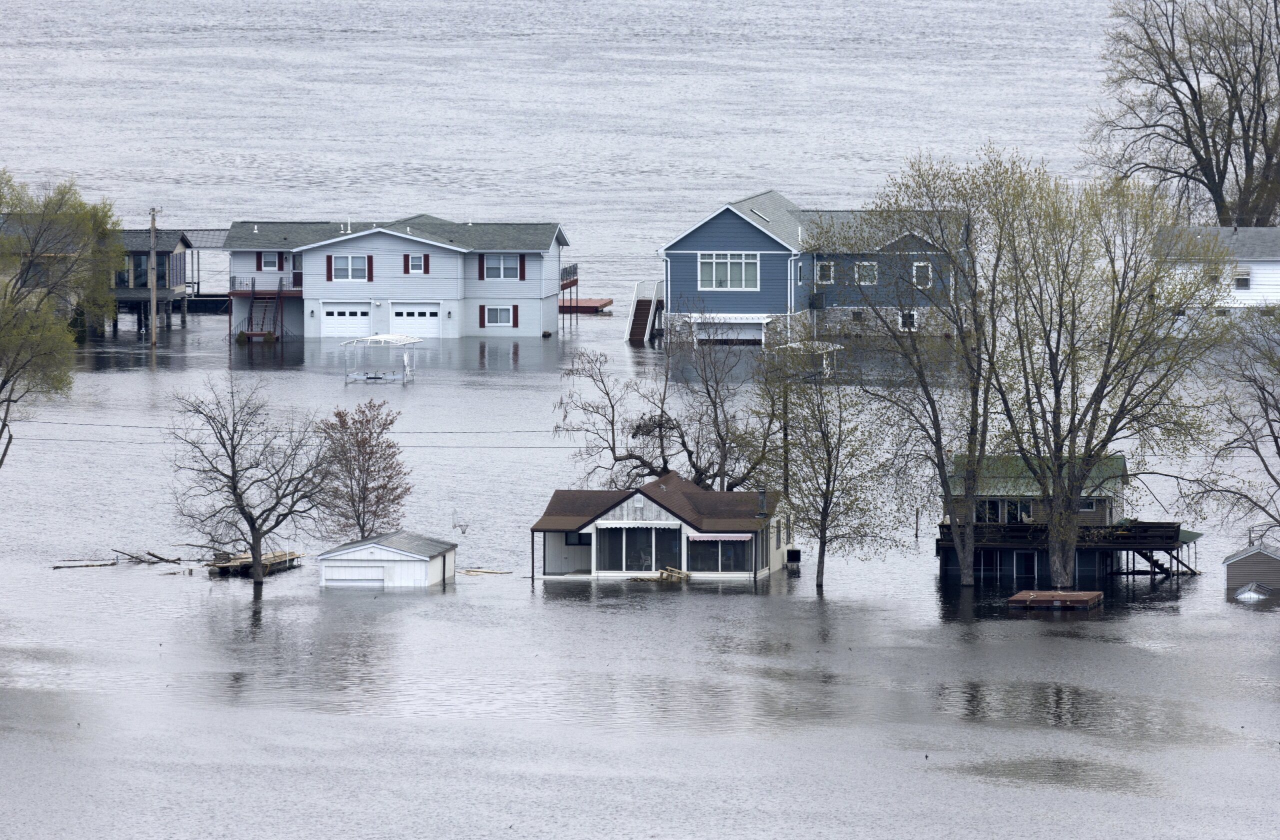 Mississippi River flooding prompts evacuations, sandbagging WTOP News