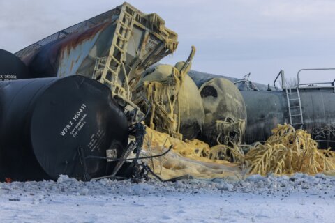 Fractured rail found after fiery Minnesota derailment