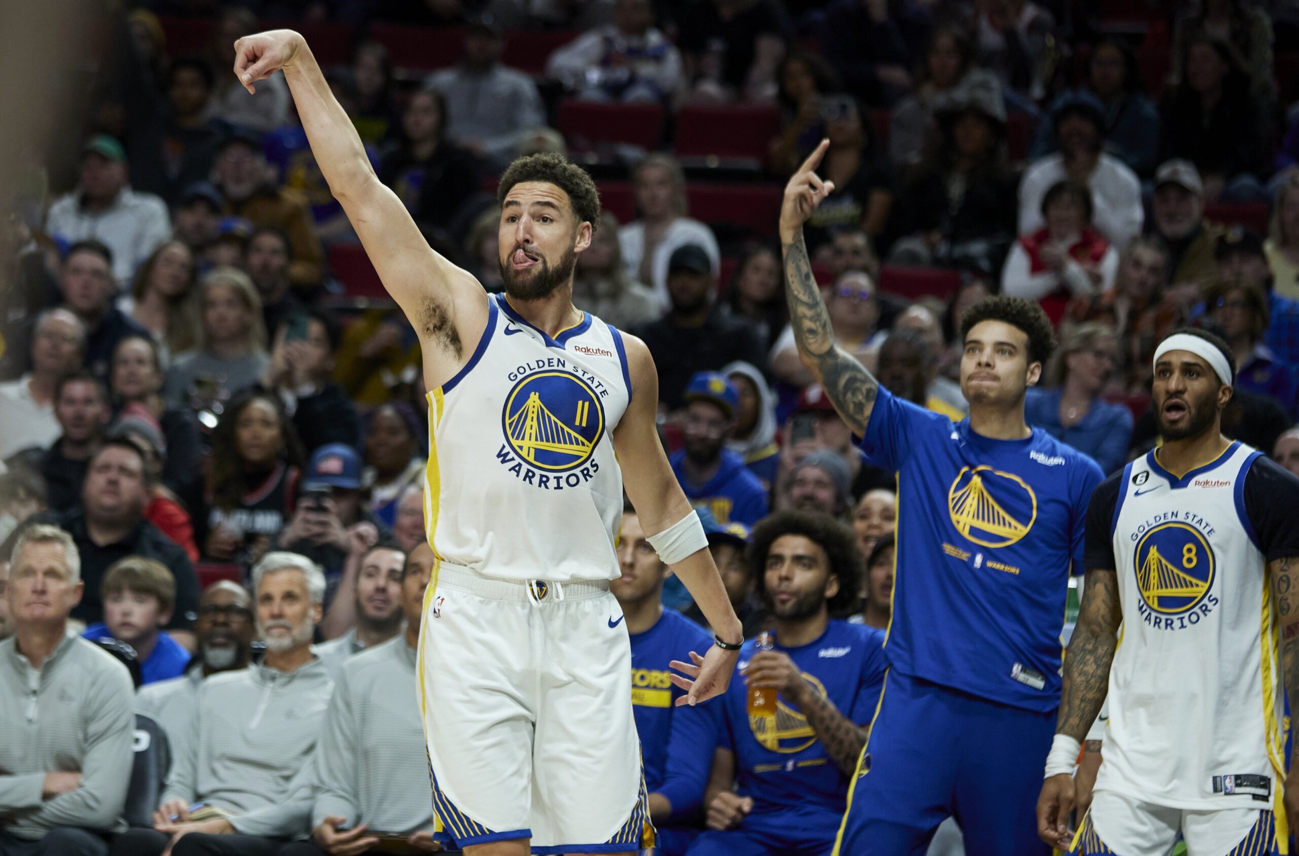 Warriors set NBA record with 55point 1st quarter in rout WTOP News