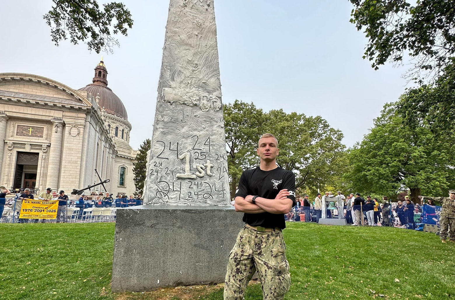 The greased Herndon monument prepared for the 2023 class to climb (WTOP/Matt Kaufax)