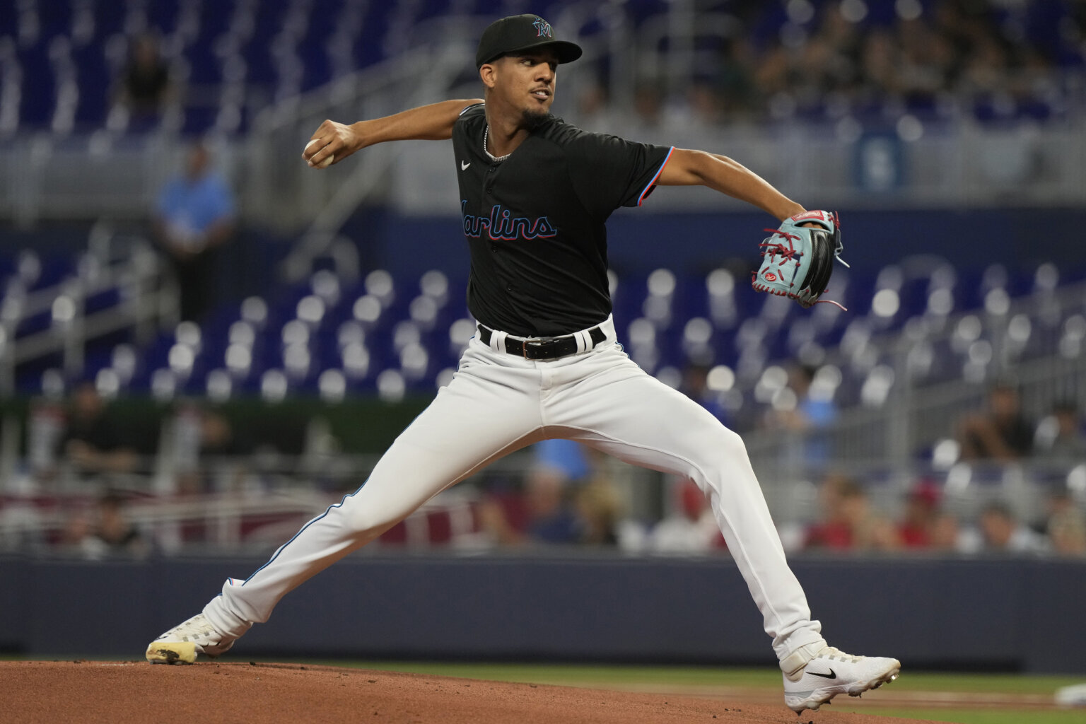 Marlins make it official, put RHP Eury Perez on active roster