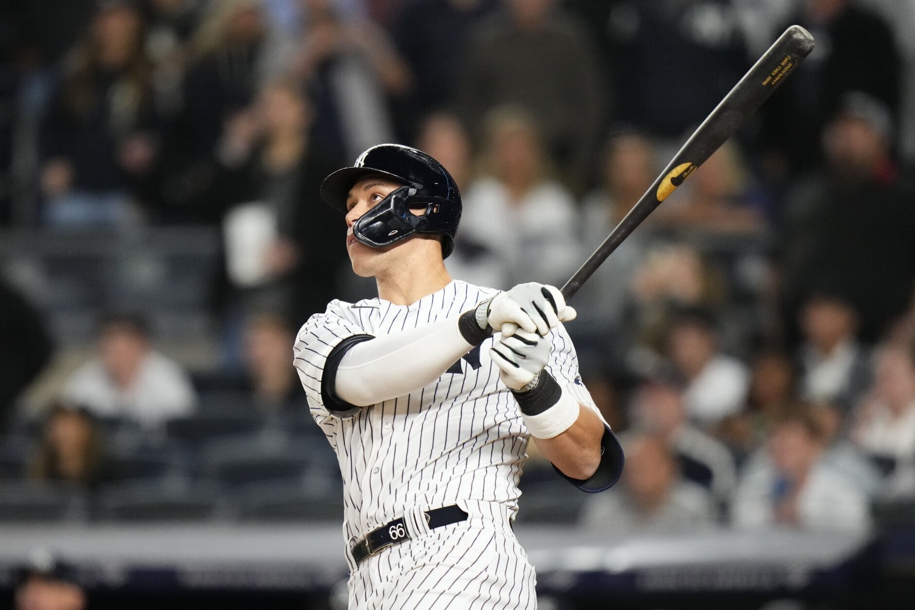 Yankees CRUISE to a Game 5 win