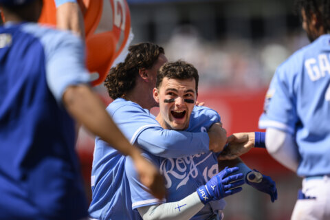 Massey’s walk-off single caps Royals’ rally for 3-2 win over Nationals