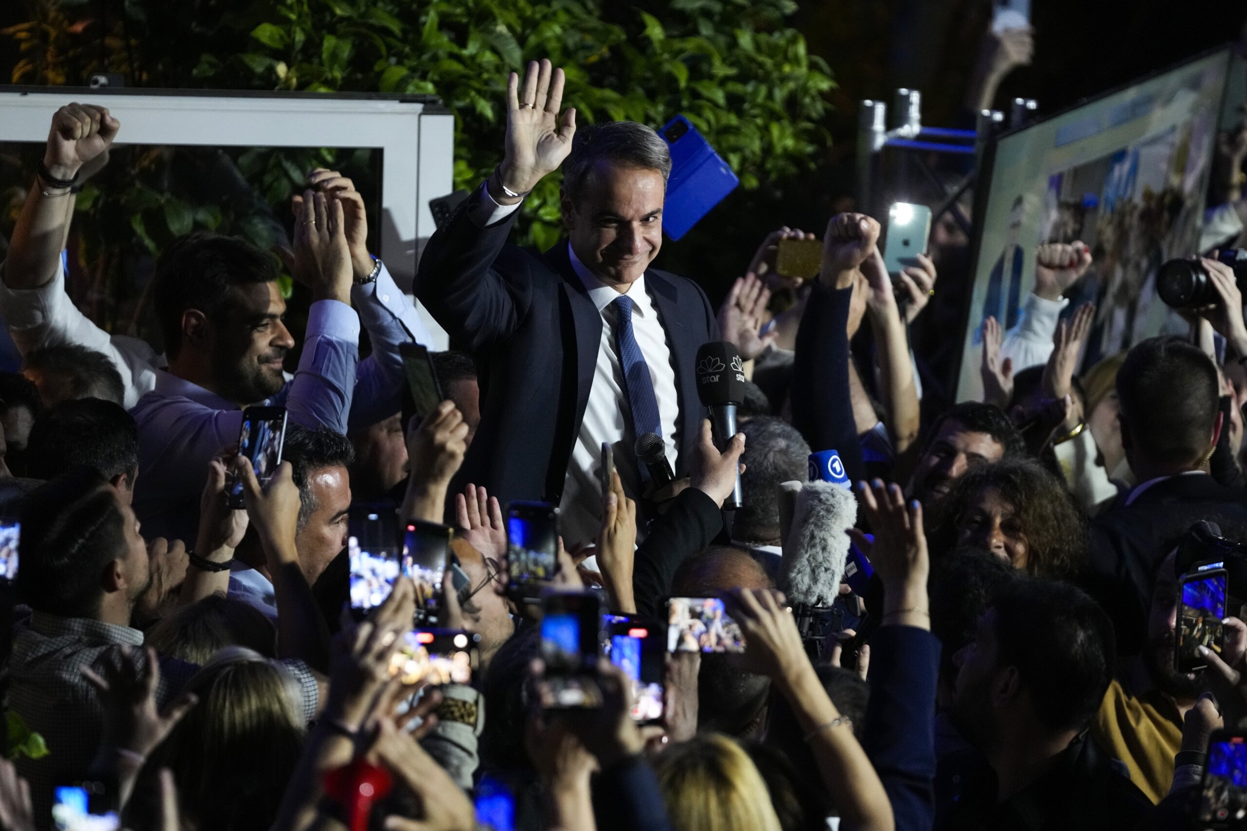 Greece faces new election in weeks, after center right triumphs but