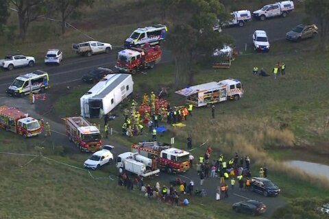 Australia: Truck driver charged after 7 children seriously injured in collision with school bus