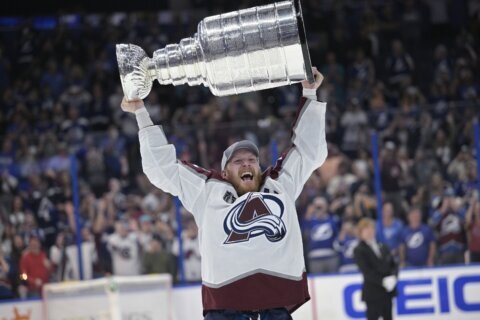 Surgery for Avs' Landeskog, will miss 2nd straight season