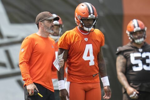 Browns QB Deshaun Watson is questionable to play against the Ravens amid shoulder soreness