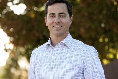 Mitt Romney faces new challenger in GOP primary for Utah Senate seat