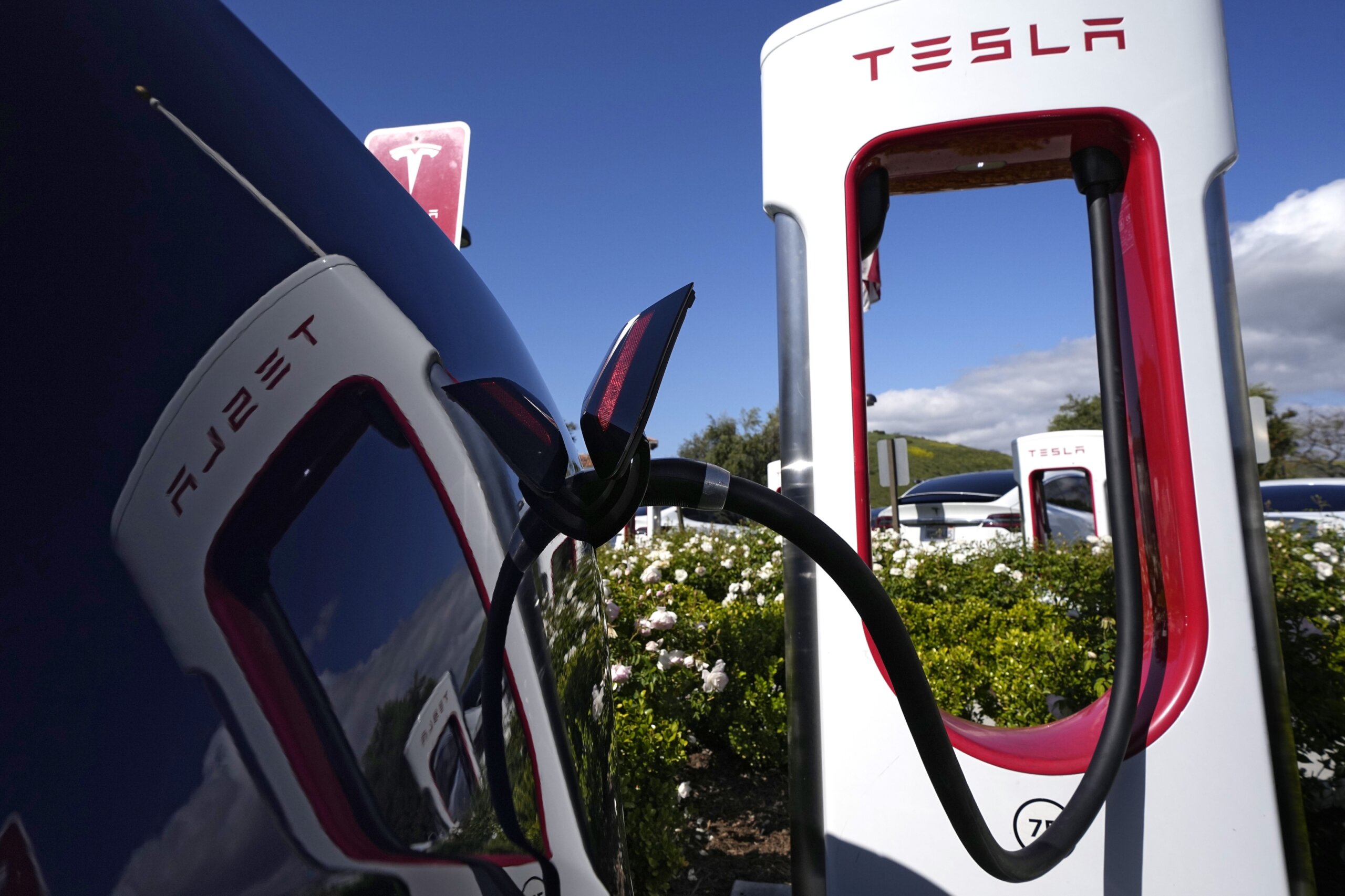 Ford Electric Vehicle Owners To Get Access To Tesla Supercharger ...