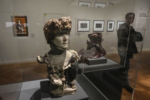 Paris exhibit celebrates 'first celebrity' Sarah Bernhardt