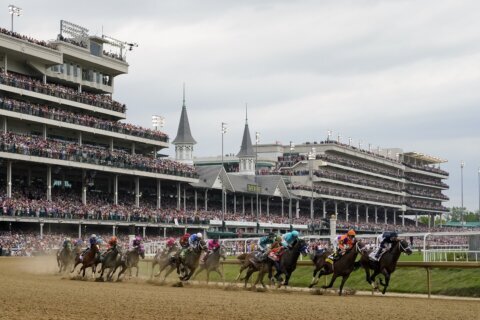 Horse dies at Churchill Downs, 8th recent fatality at home of Kentucky Derby