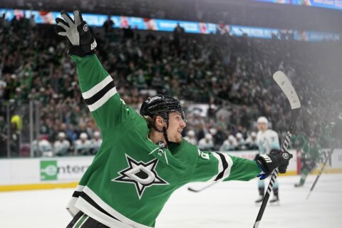 Hintz has 2 goals, Pavelski scores again as Stars take 3-2 series lead over Kraken