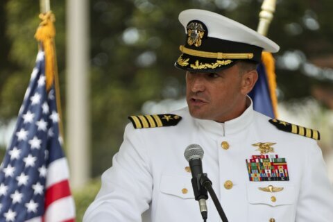 Navy commander pulled from job after SEAL candidate death