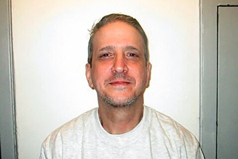 Supreme Court blocks Richard Glossip’s execution in Oklahoma