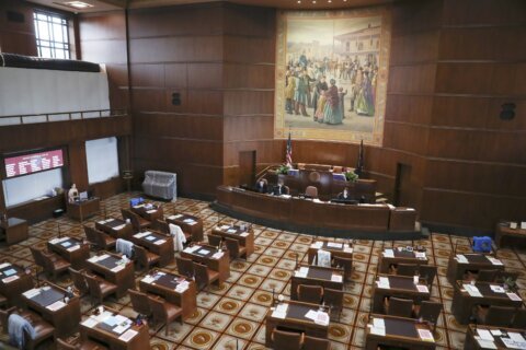 GOP boycott in Oregon halts bills on guns, abortion and more