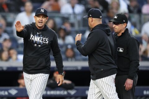 Yankees’ Aaron Boone returns from 1-game suspension, hopes to avoid crossing line with umps