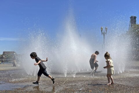 Unusually early heat wave in Pacific Northwest tests records