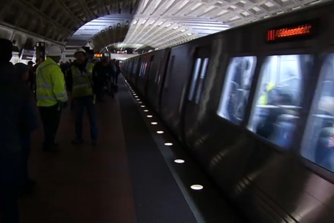 DC man pleads guilty to attempted assault with gun on Metro platform