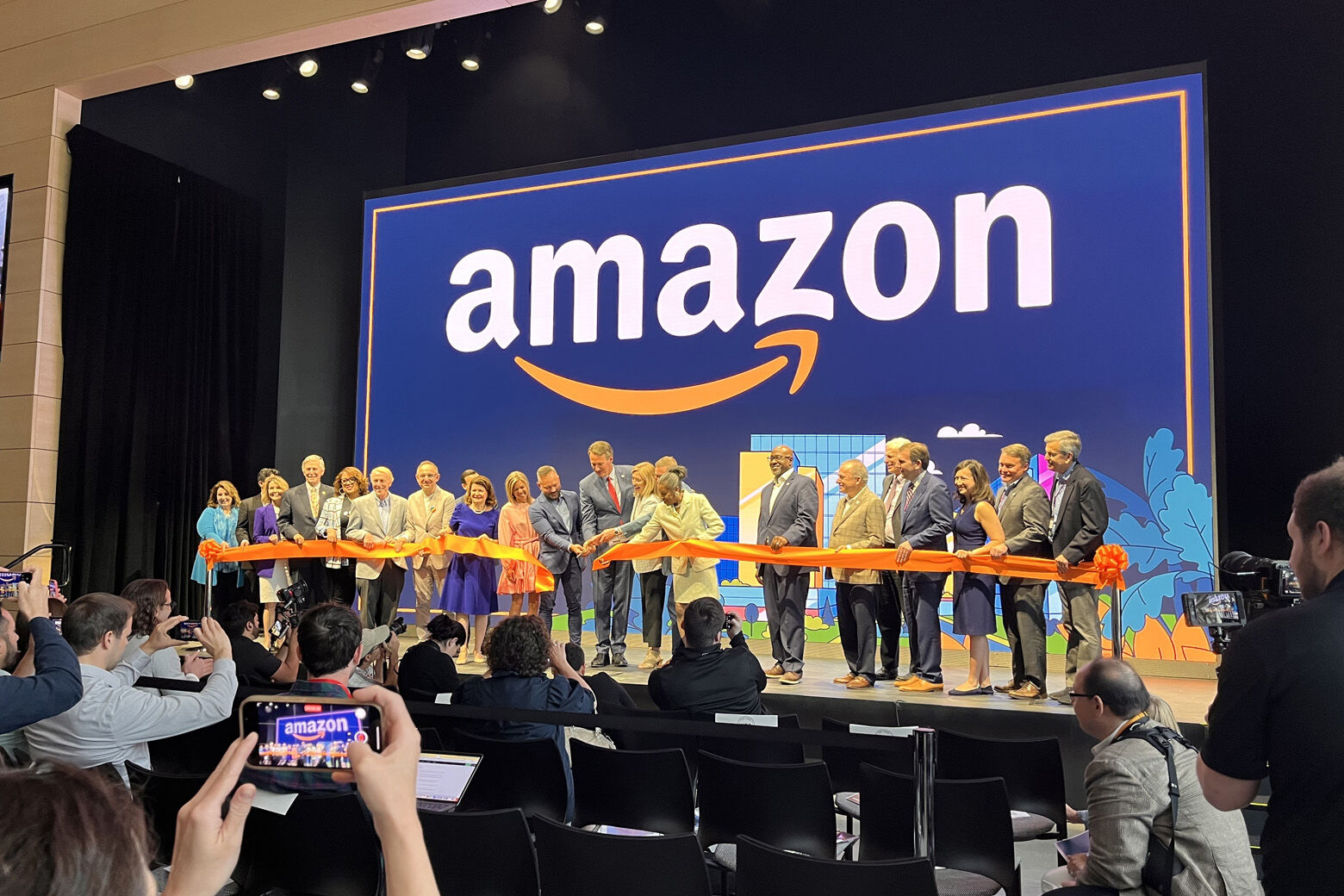 Amazon unveiled the first phase of its HQ2 project in Arlington, Virginia, on June 15, 2023. (WTOP/Shayna Estulin)