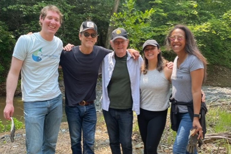 The Bacon Brothers plant native greenery near Annapolis between shows