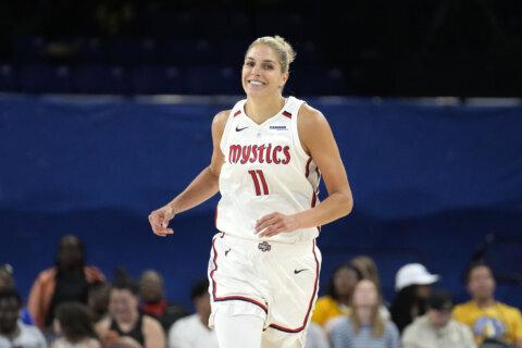 Mystics become the 6th team to clinch a WNBA playoff spot after 100-77 victory over the Mercury