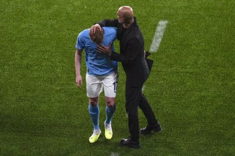 De Bruyne again goes off injured in Champions League final but Man City finds a way without him