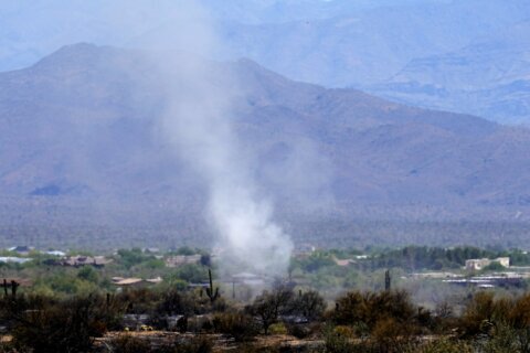 Over 1,000 evacuees return to Arizona homes with brush fire now 30% contained