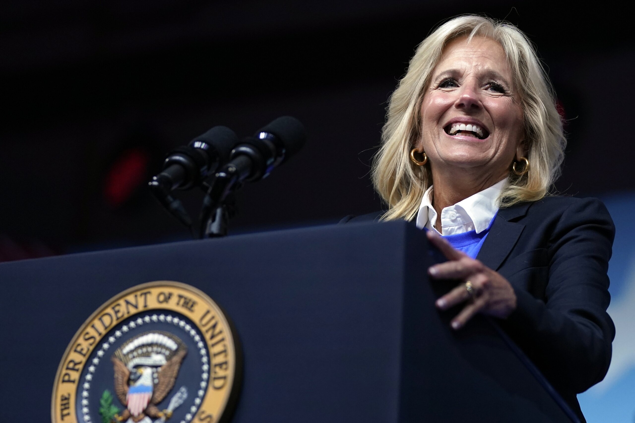 Jill Biden: Consequences of overturning Roe v. Wade ‘go far beyond the right to choose’ – WTOP News