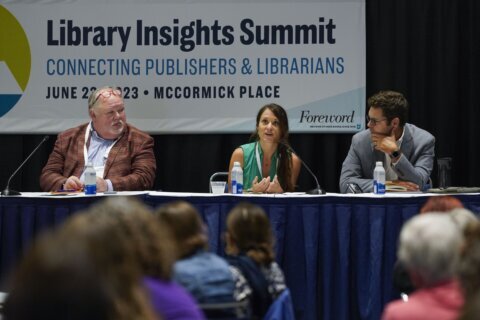 Librarians train to defend intellectual freedom and fight book bans at Chicago conference