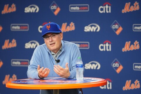 Mets owner Steve Cohen considering trade deadline selloff, but Showalter, Eppler safe through season