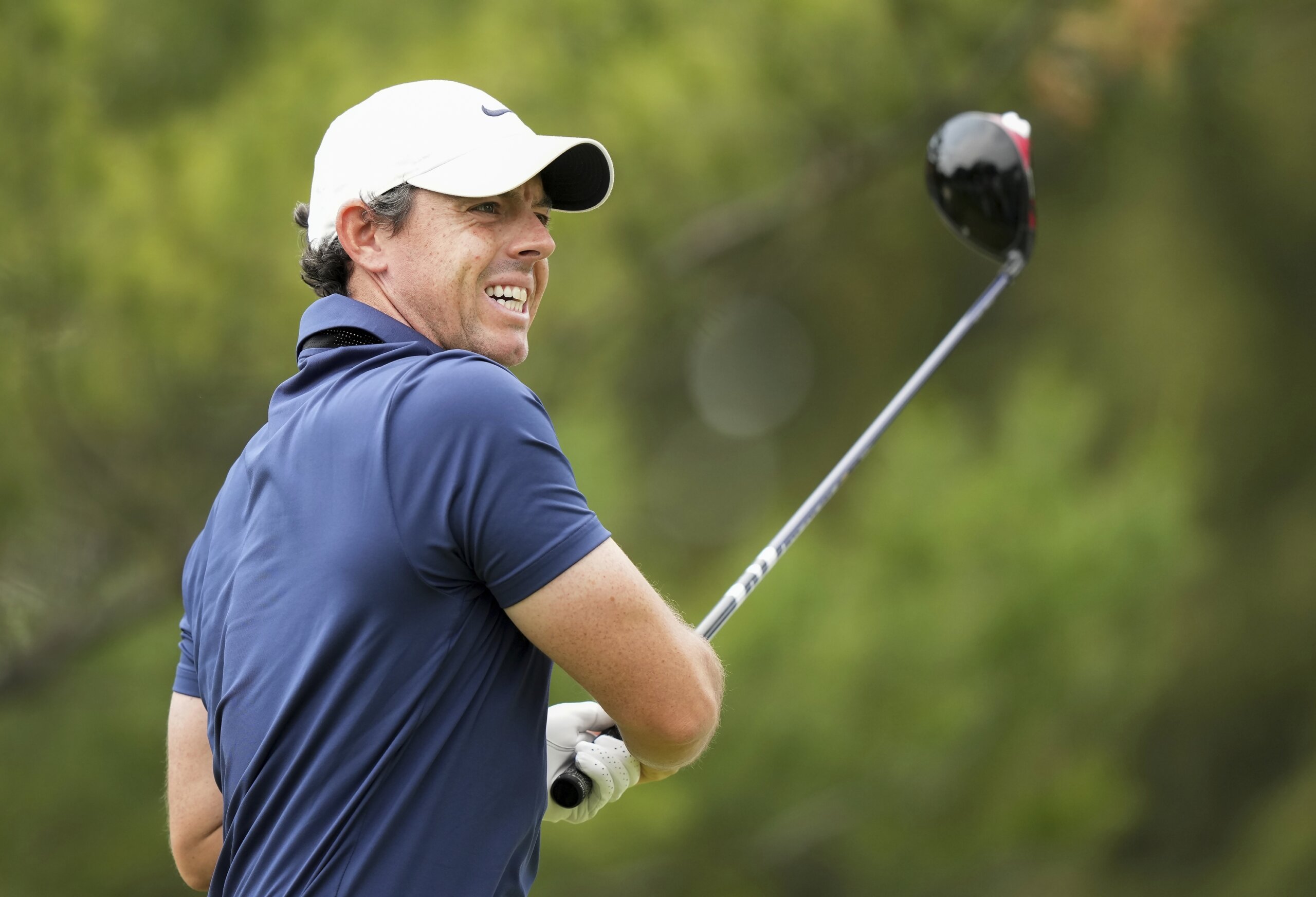 Pan leads Canadian Open, with McIlroy 2 shots back on crowded