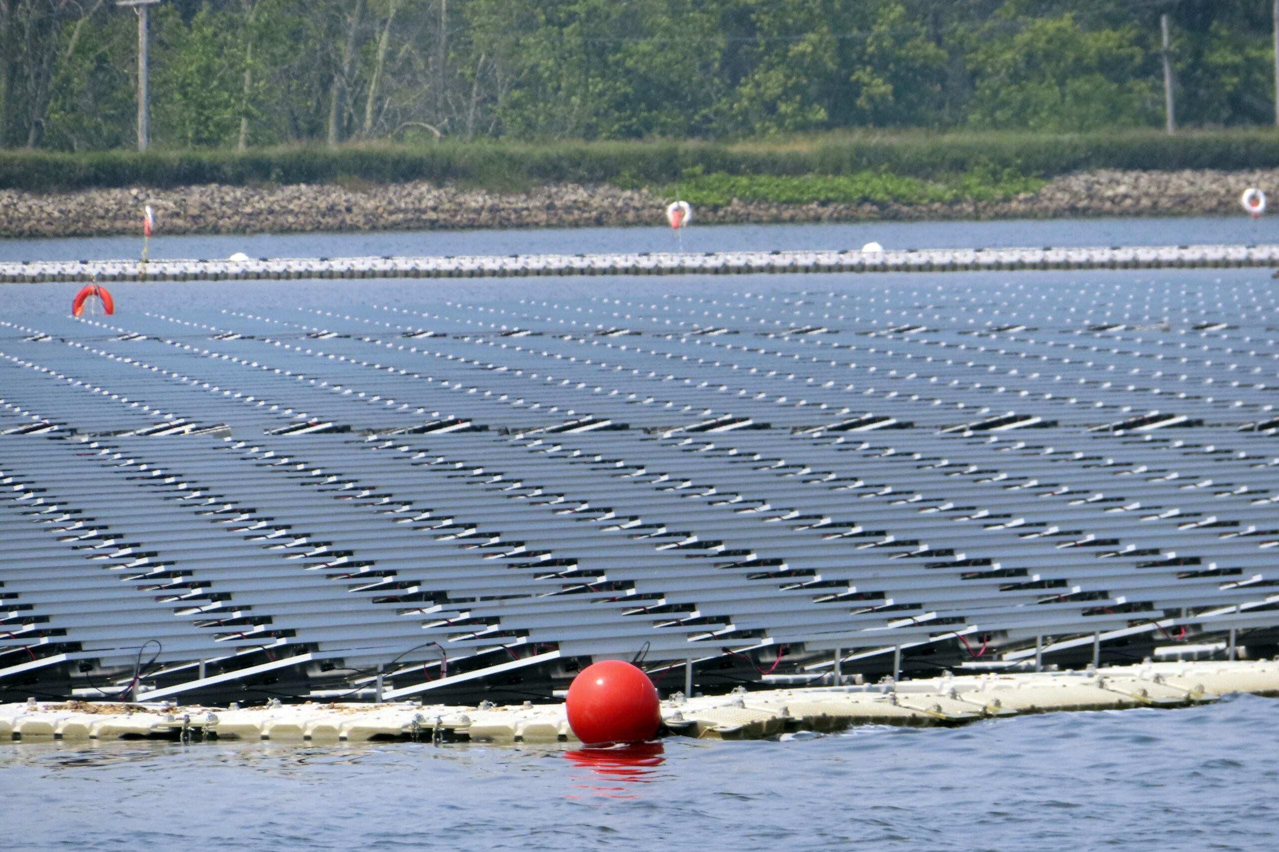 New Jersey utilities float solar panels on reservoir, powering water