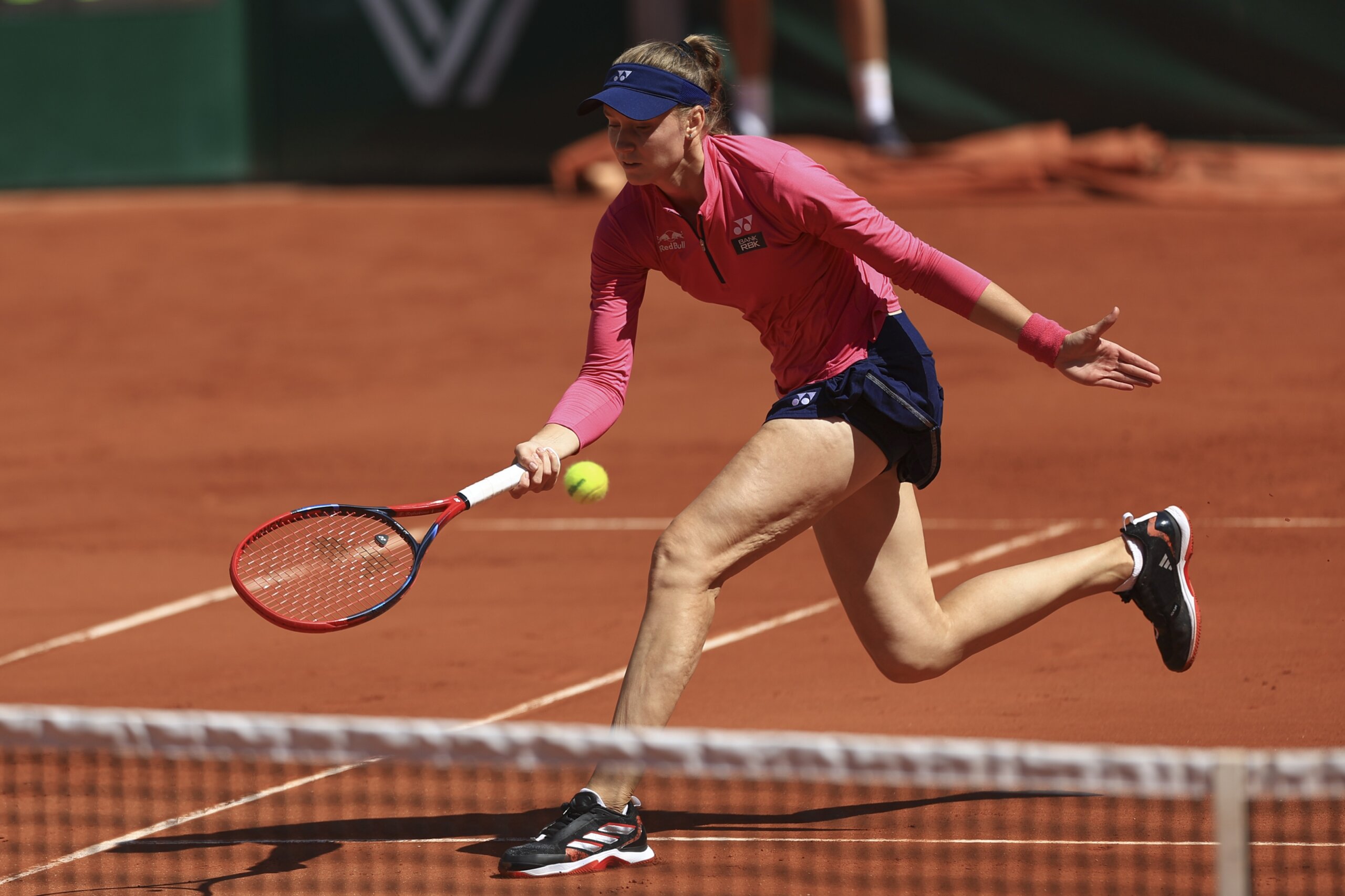 Mirra Andreeva is a teen who doesnt like homework, wins easily at French Open; Coco Gauff next